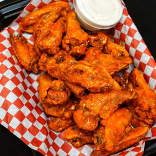 16 Chicken Wings