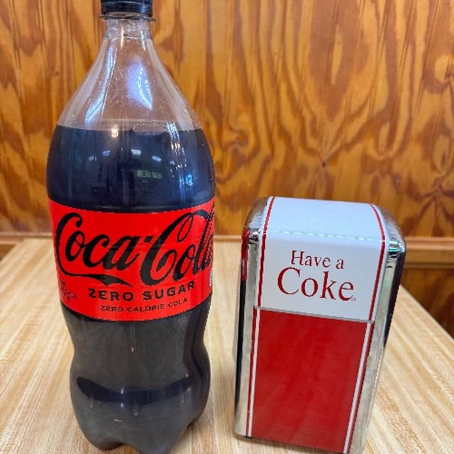 2 Liter Coke Zero.